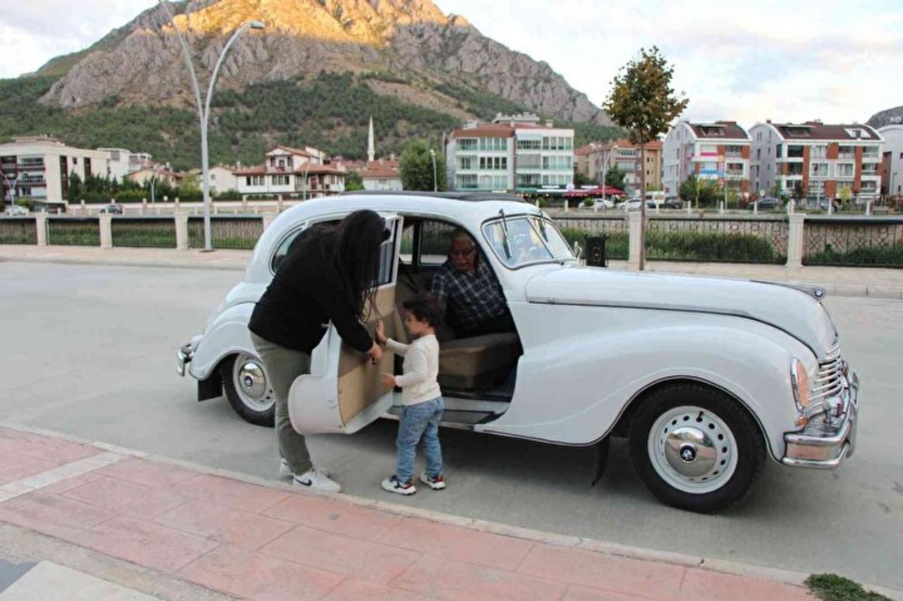 2 bin TL’ye aldığı otomobilin değeri 1.5 milyon oldu 5