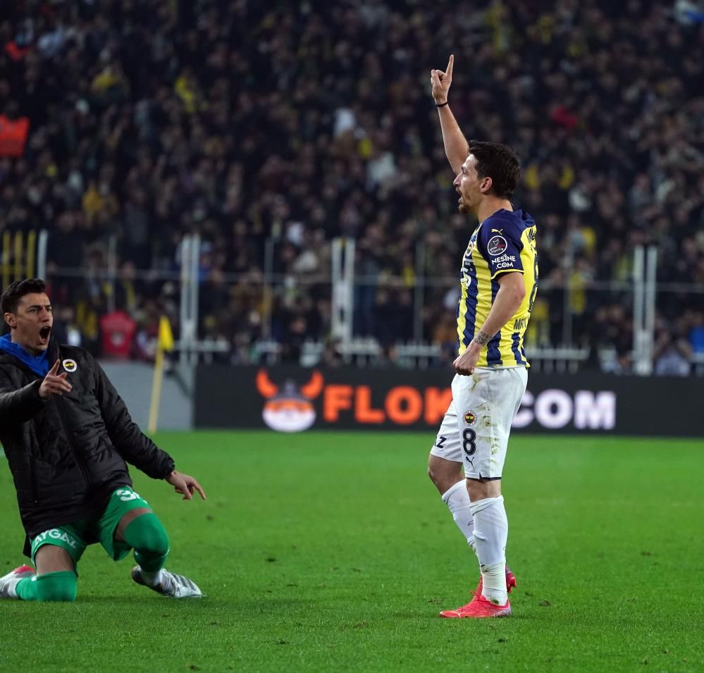 Fenerbahçe'de Beşiktaş derbisi öncesi büyük belirsizlik! Arda Güler... 6