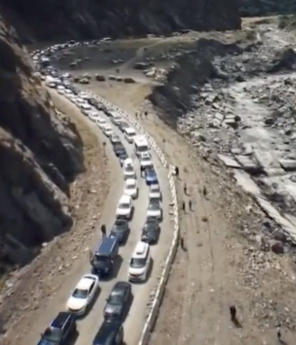 Seferberlikten kaçan Ruslar, Gürcistan'ı doldurdu 2