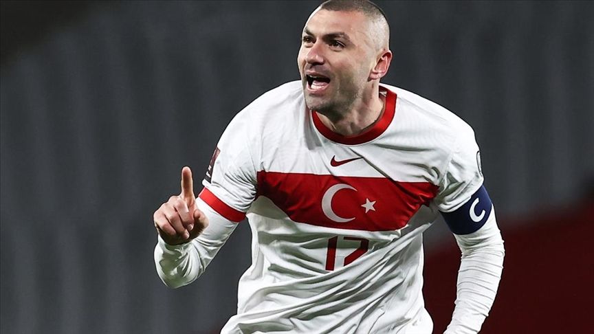 Burak Yılmaz'dan, Fatih Terim'e kırgın mısın sorusuna olay yanıt: Herkes, her şeyi biliyor... 7