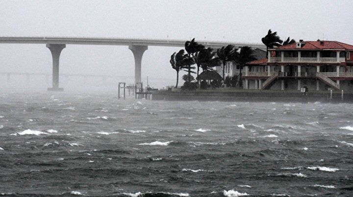 Ian Kasırgası Florida’yı vurdu! Evler yıkıldı, elektrikler kesildi! İşte bölgeden korkunç görüntüler... 17