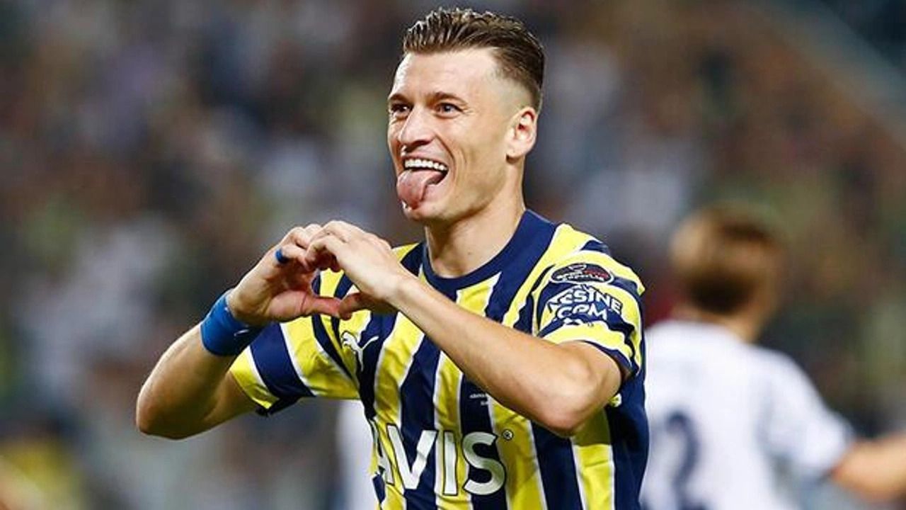 Fenerbahçe'nin yıldızı Ezgjan Alioski, Beşiktaş derbisine bileniyor: Hep birlikte savaşacağız 9