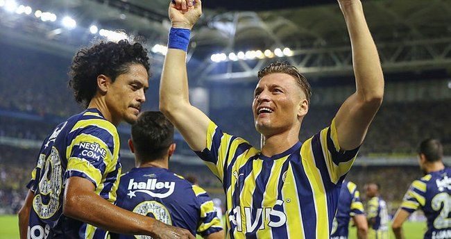 Fenerbahçe'nin yıldızı Ezgjan Alioski, Beşiktaş derbisine bileniyor: Hep birlikte savaşacağız 10