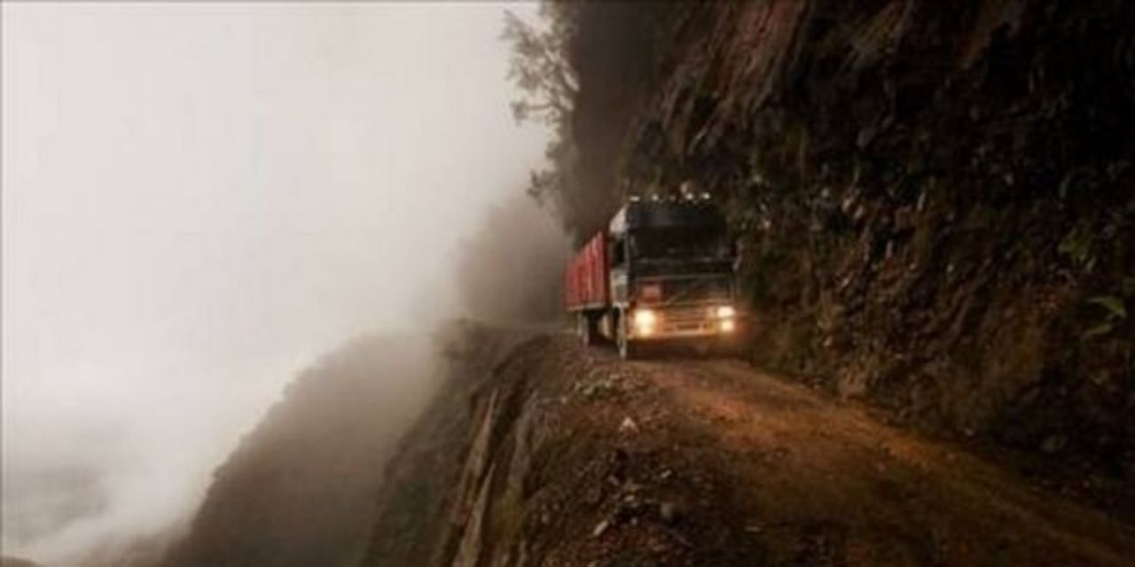 Dünyanın en tehlikeli yolları! Türkiye’den de bir yol listede 6
