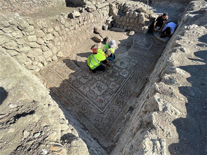 Hadrianopolis’te benzerine rastlanmayan bin 500 yıllık eserler, kazı çalışması sonrası gün yüzüne çıkarıldı 1