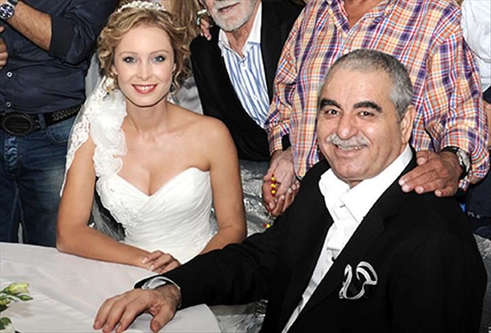 İbrahim Tatlıses'in eski eşi Ayşegül Yıldız'dan iddialı pozlar... Düzgün fiziğiyle mankenlere taş çıkarttı 1