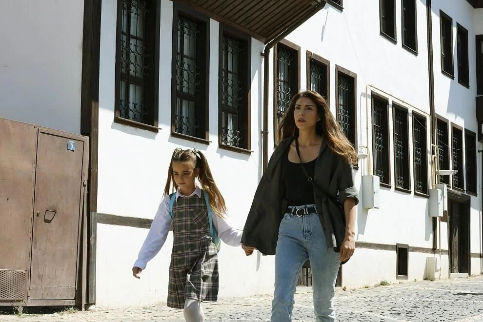 Televizyonun En Çok İzlenen Dizisi Zirveyi Kaptırmadı! 23
