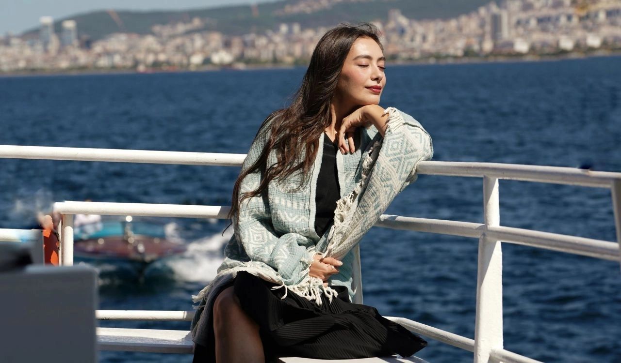 Neslihan Atagül, Gecenin Ucunda Macide'yle Parladı! Ekrana Döner Dönmez Zirveye Yerleşti 4