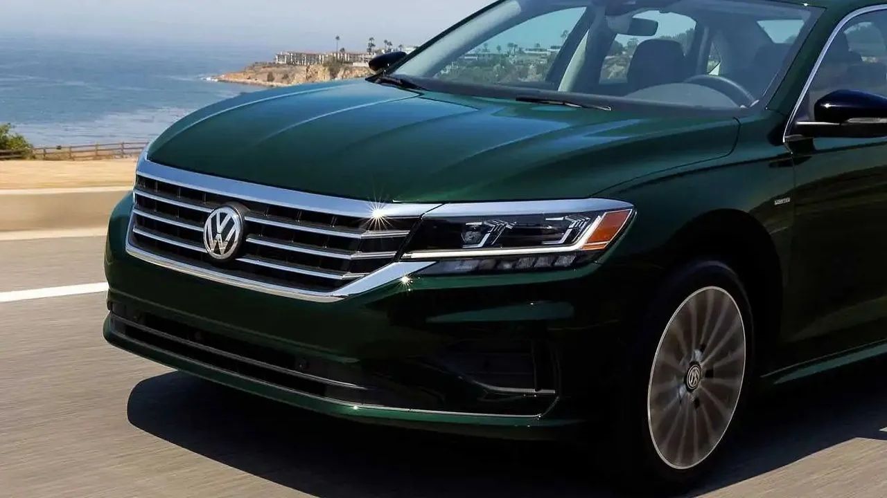 Volkswagen Passat Son Fiyat Listesiyle SUV'lara Kafa Tutuyor! Bu Yılın Sonunda Son Kez Banttan İniyor 13