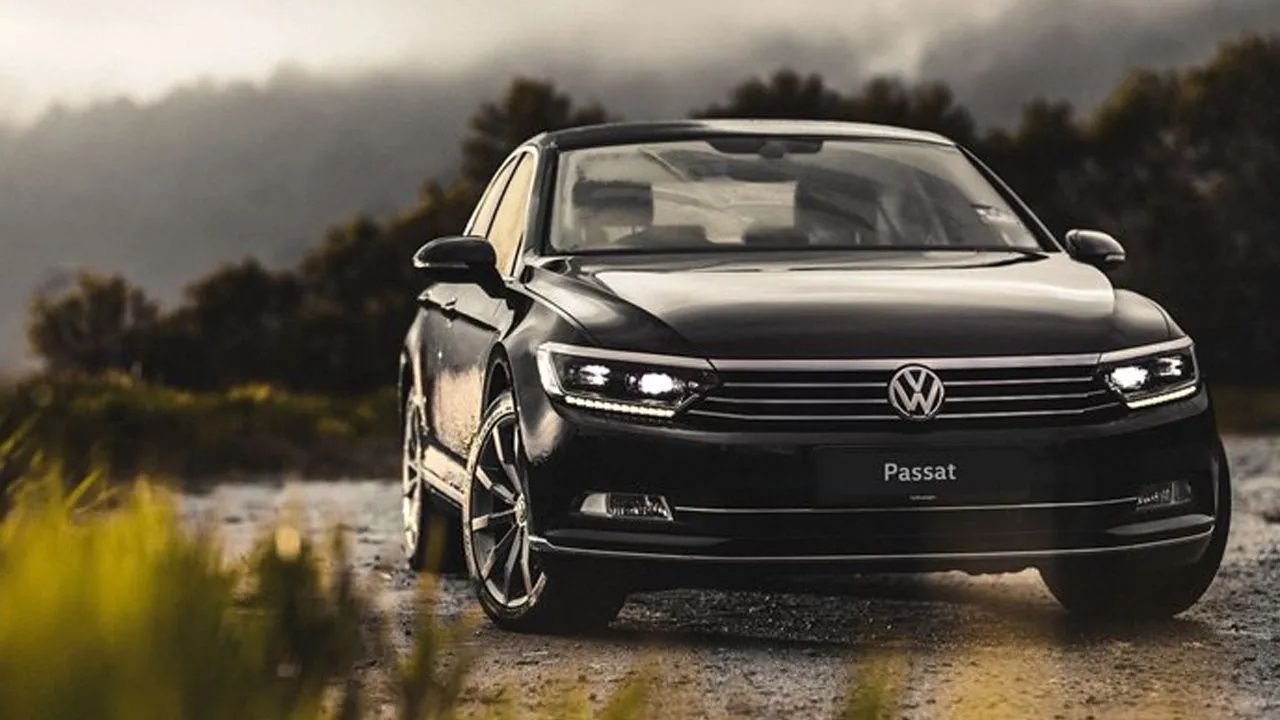 Volkswagen Passat Son Fiyat Listesiyle SUV'lara Kafa Tutuyor! Bu Yılın Sonunda Son Kez Banttan İniyor 14