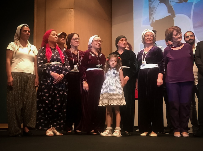 “Narperi’nin Bileziği” film ekibi, Mahsa Amini protestolarına destek için saçlarını kesti 1