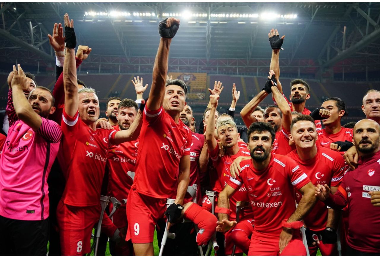 Tarihi an tarihi başarı! Kupa Ampute Futbol Milli Takımı’nın ellerinde yükseldi... 5
