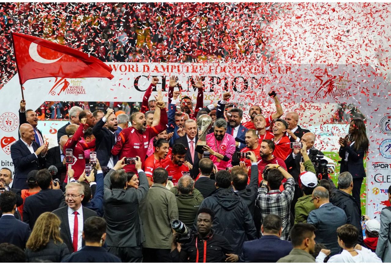 Tarihi an tarihi başarı! Kupa Ampute Futbol Milli Takımı’nın ellerinde yükseldi... 12