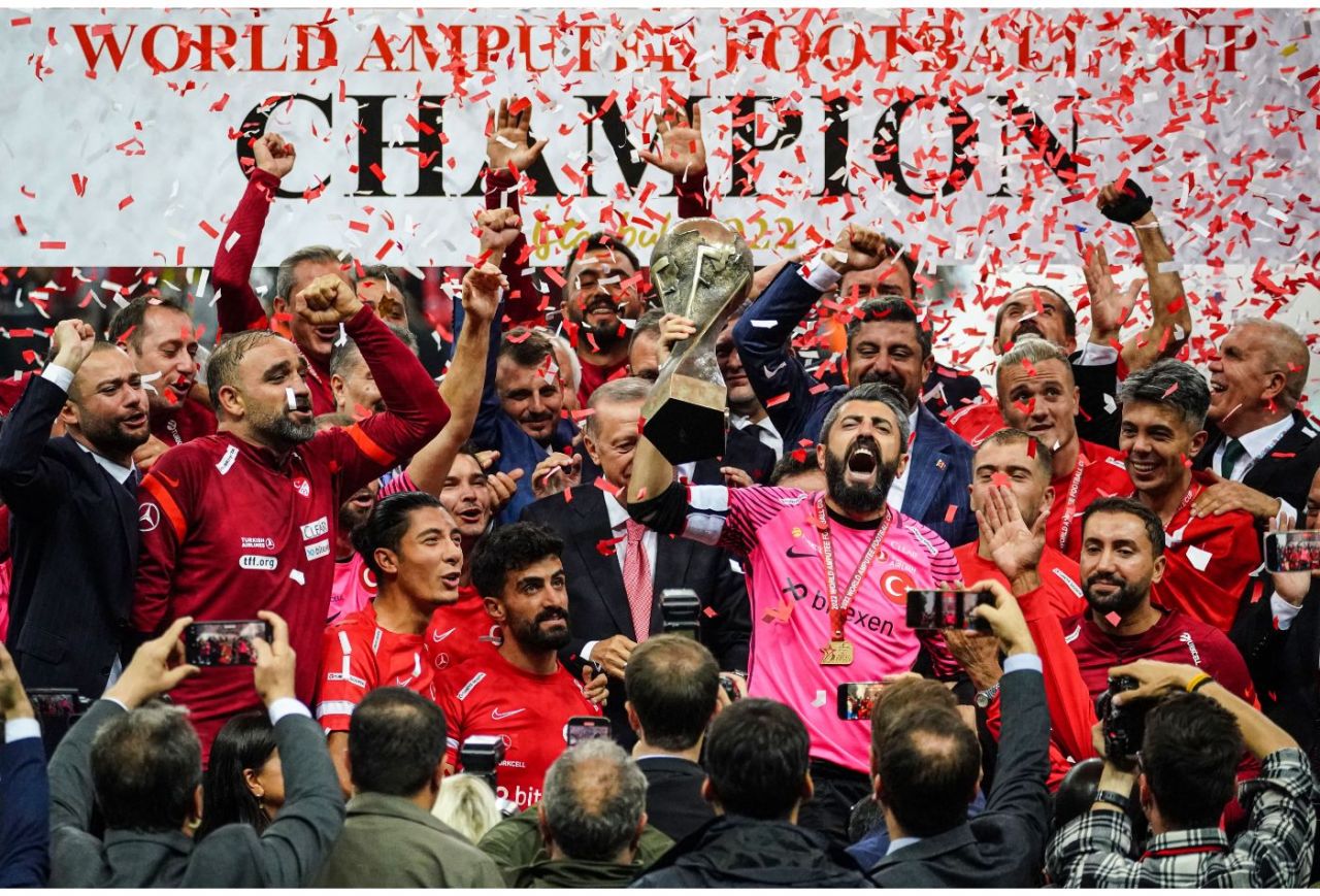 Tarihi an tarihi başarı! Kupa Ampute Futbol Milli Takımı’nın ellerinde yükseldi... 13