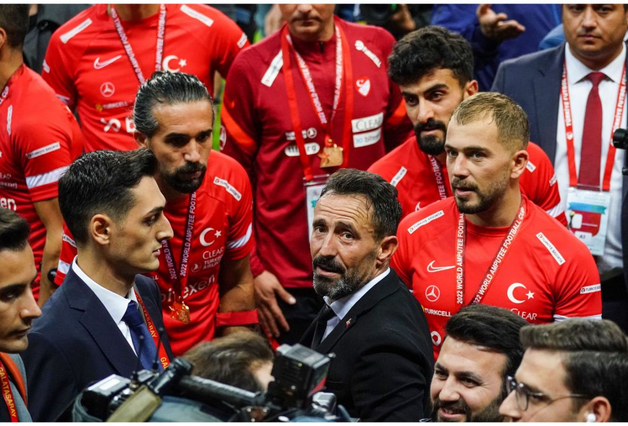 Tarihi an tarihi başarı! Kupa Ampute Futbol Milli Takımı’nın ellerinde yükseldi... 14