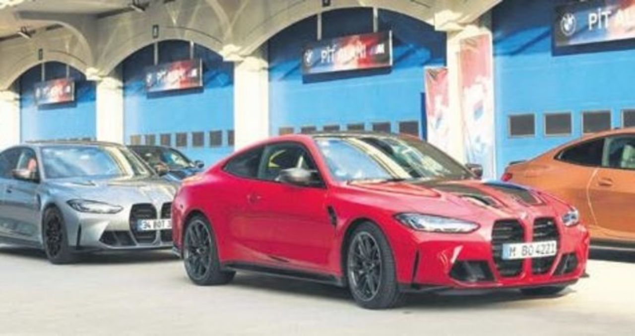 BMW M, 50. yaşını pistte, drift şovlarıyla kutladı 1