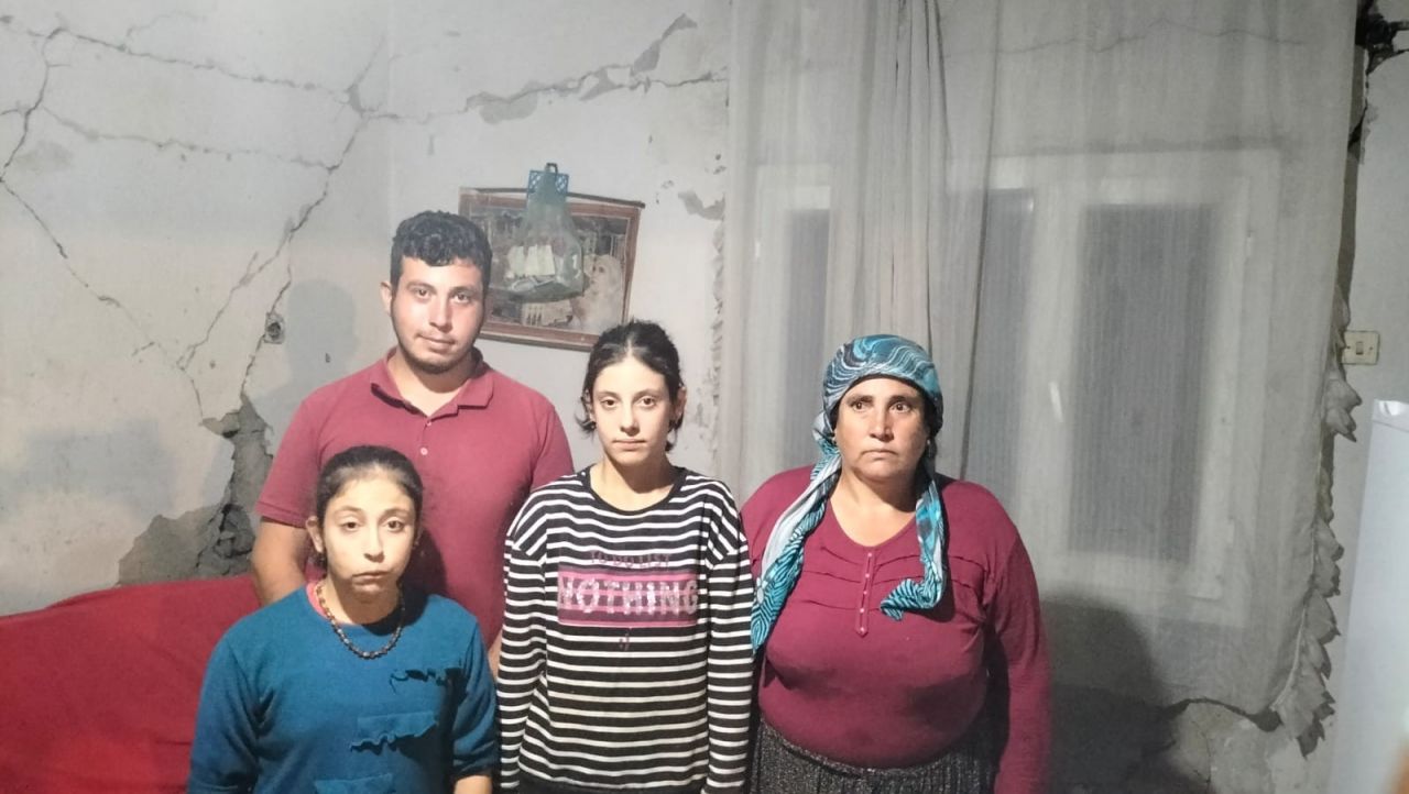 Osmaniye depreminde evleri ağır hasar aldı: O aile büyük korku yaşadı 1