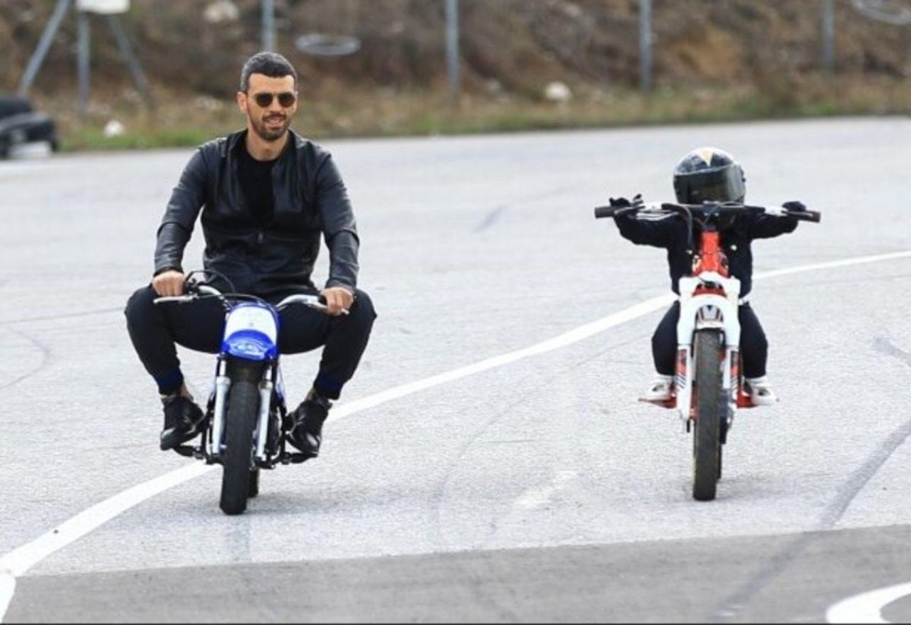 Kenan Sofuoğlu o eleştirilere cevap verdi! “Kimse bizim çocuğumuzu bizden fazla düşünemez” 4