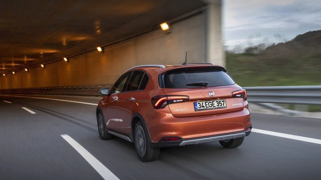 Fiat Türkiye'nin En Ucuz SUV Modelini Satışa Çıkardı! Fiat Egea Cross Fiyat Listesi Kaçmaz 21