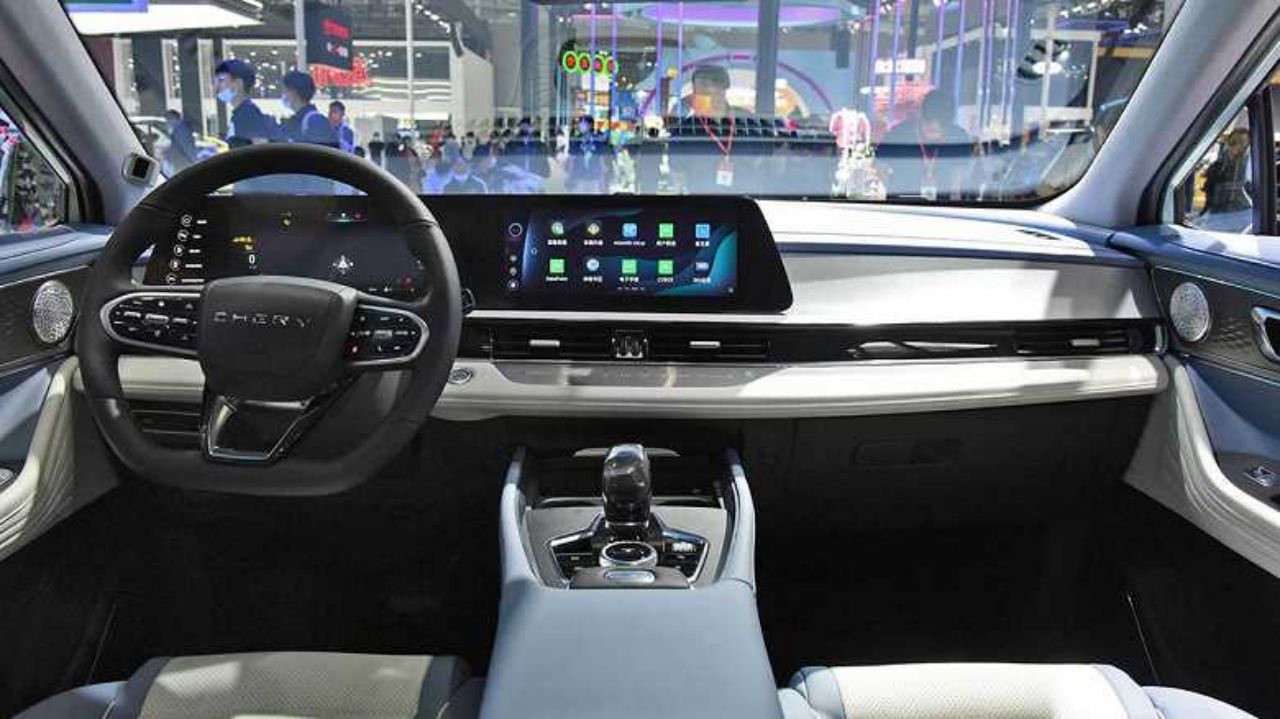 Tüm otomobillerden daha akıllı! Çinli otomobil üreticisi Chery, küresel modeli Omoda 5'in özelliklerini duyurdu 3