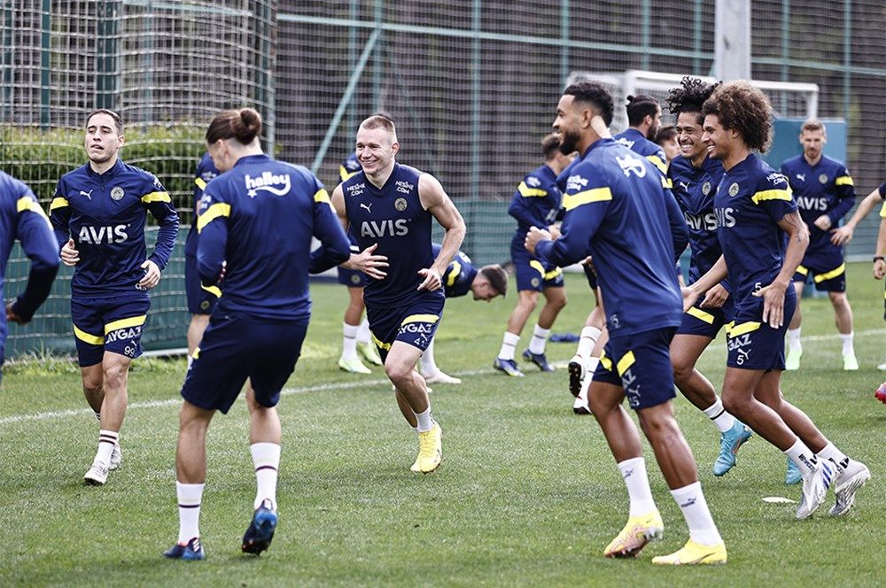 UEFA kulüpler sıralaması güncellendi! Fenerbahçe, Jorge Jesus'la tırmanışa geçti... 10