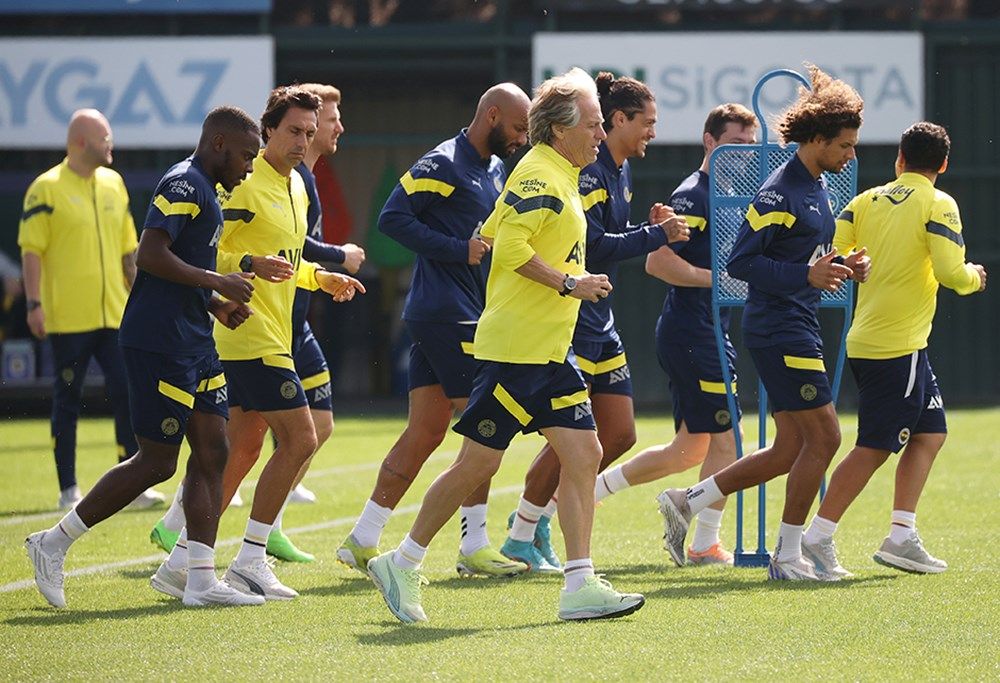 UEFA kulüpler sıralaması güncellendi! Fenerbahçe, Jorge Jesus'la tırmanışa geçti... 8