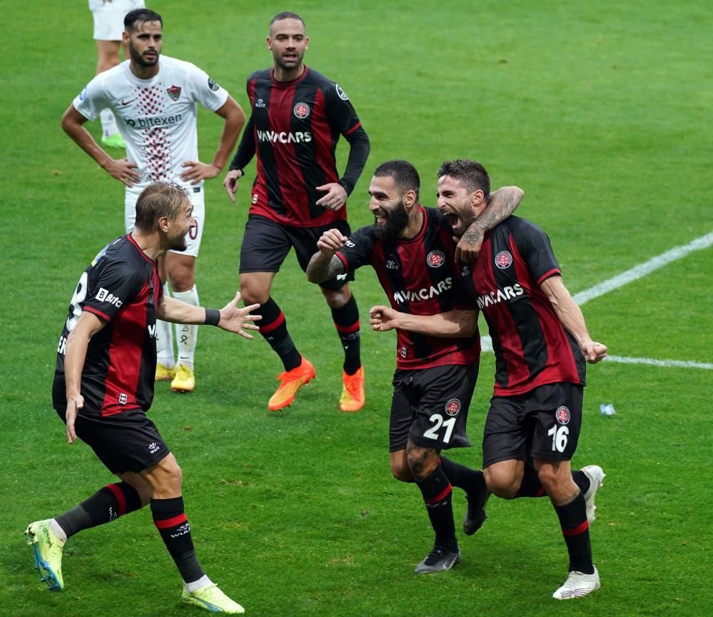 Volkan Demirel'e Caner Erkin engeli 1