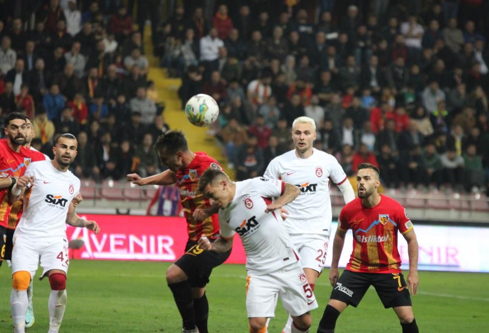 Okan Buruk'un bildiği şok haber! Galatasaray'ın yeni hocası... 4