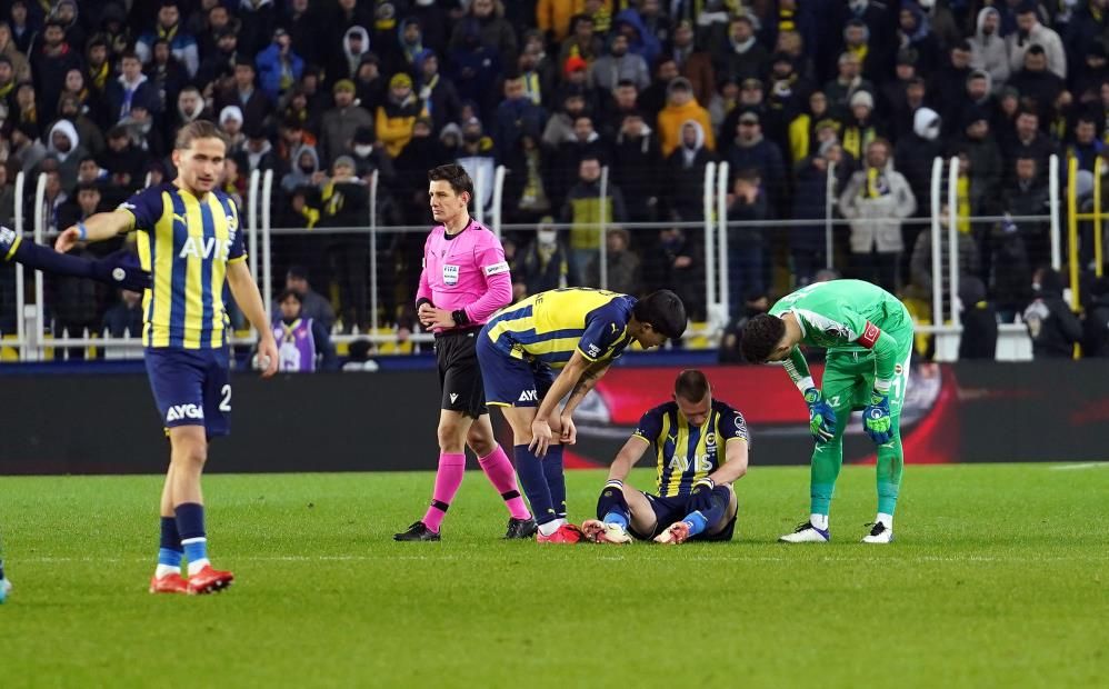 Jorge Jesus'tan Altay Bayındır kararı 2