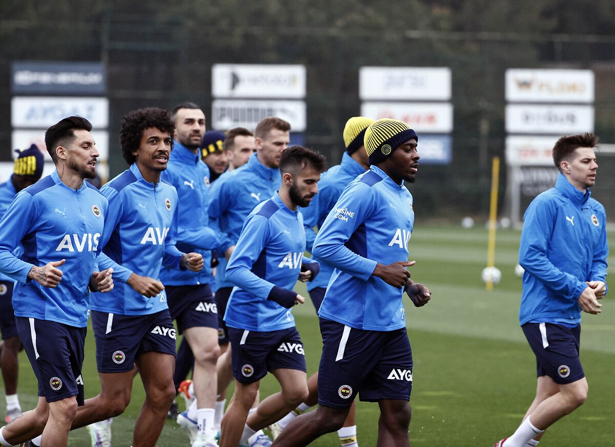 Fenerbahçe'de şok ayrılık! Mutsuz ve o takıma gidiyor... 1