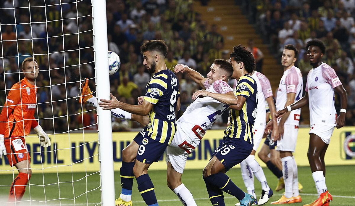 Fenerbahçe'de şok ayrılık! Mutsuz ve o takıma gidiyor... 6