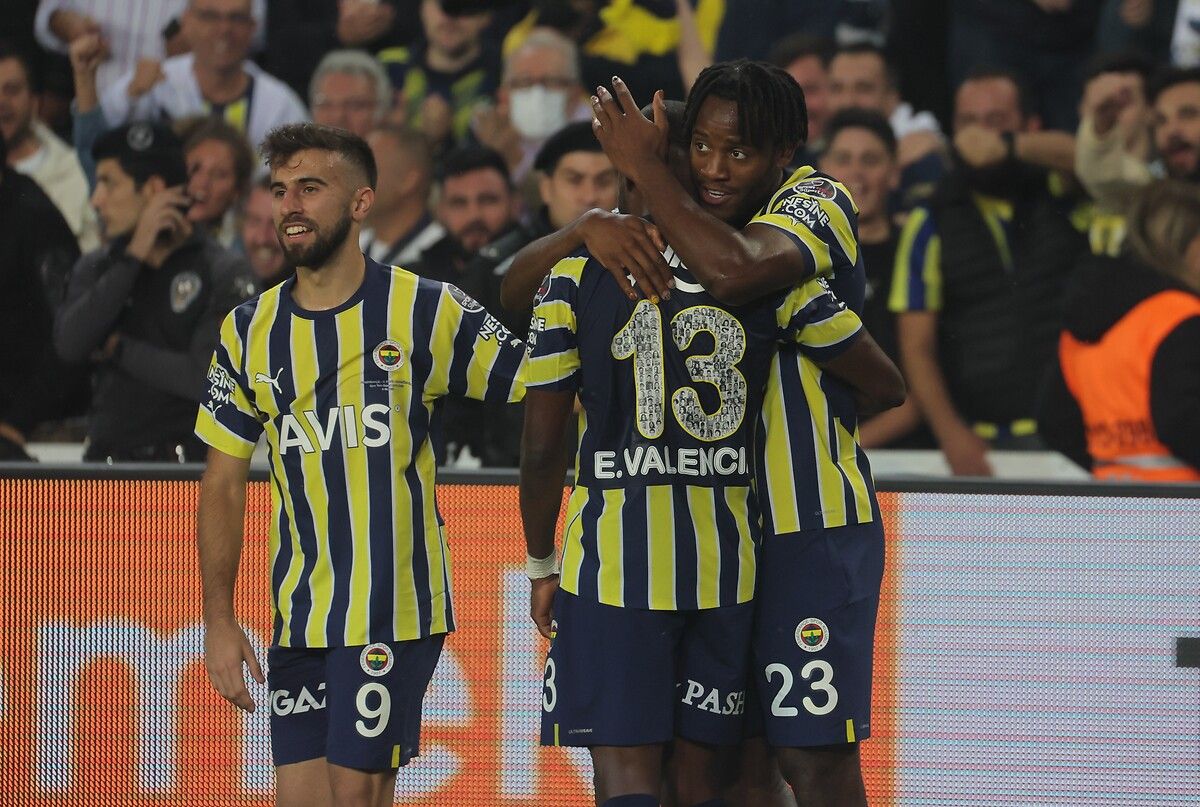 Fenerbahçe'de şok ayrılık! Mutsuz ve o takıma gidiyor... 9