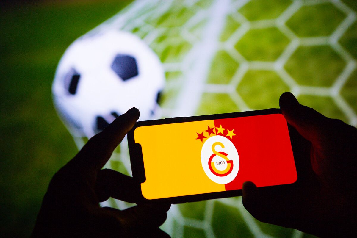 İşte Galatasaray'ın yeni antrenörü! Okan Buruk'un yanına geliyor 1