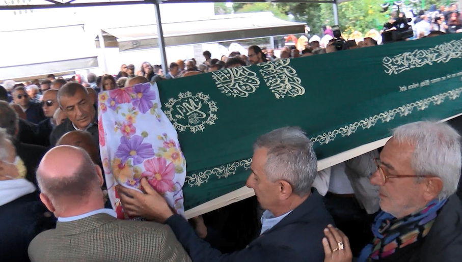 En acı veda... Kansere yenik düşen Billur Kalkavan gözyaşları içinde son yolculuğuna uğurlandı 5