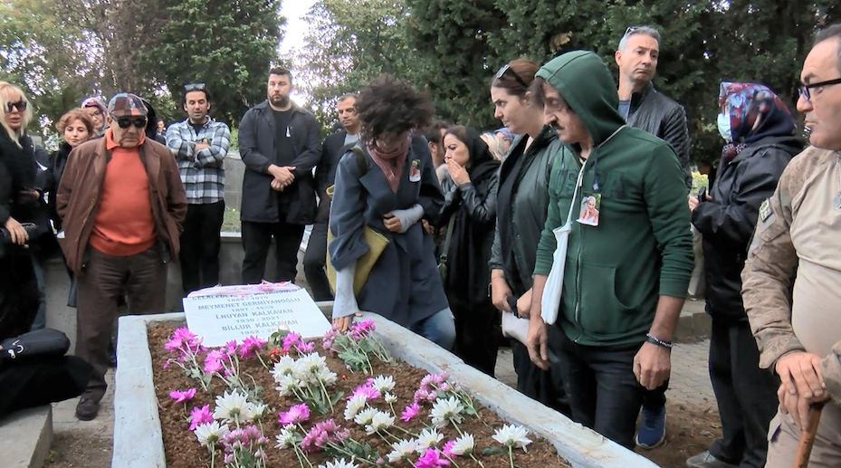 En acı veda... Kansere yenik düşen Billur Kalkavan gözyaşları içinde son yolculuğuna uğurlandı 2