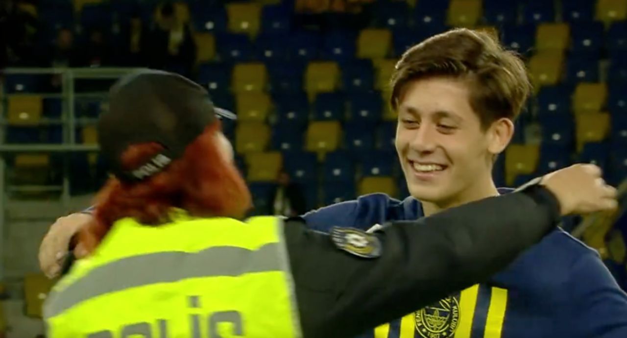 Ankaragücü-Fenerbahçe maçına damga vuran görüntü! 3