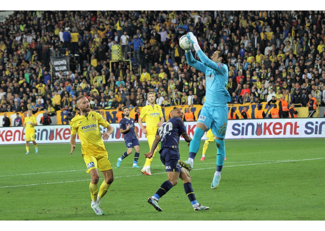Ankaragücü - Fenerbahçe maçı geniş özeti, golleri ve maçtan unutulmaz kareler... 10