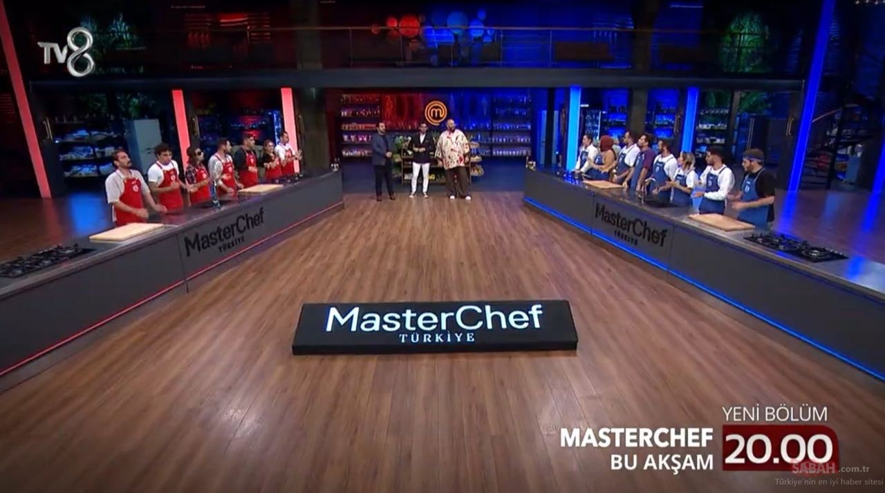 Somer Şef Bu Kez Babaanne Perdesi Giydi! MasterChef Jürisi Somer Sivrioğlu Yeni Kombiniyle Yine Şaşırttı! 2