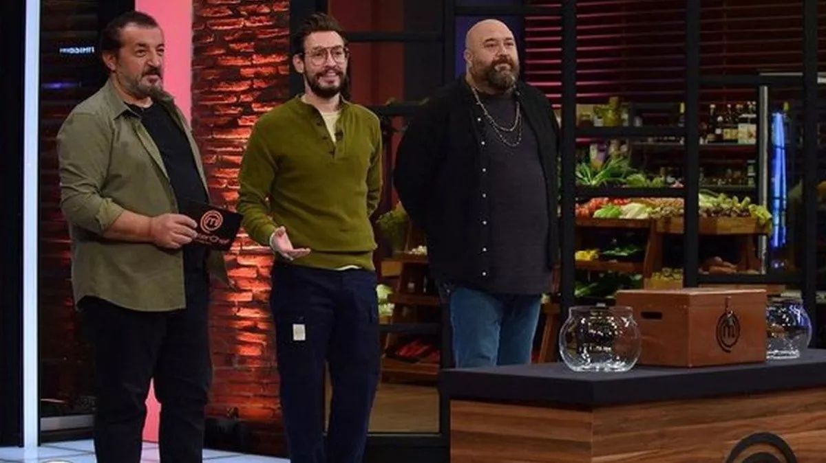 Somer Şef Bu Kez Babaanne Perdesi Giydi! MasterChef Jürisi Somer Sivrioğlu Yeni Kombiniyle Yine Şaşırttı! 4