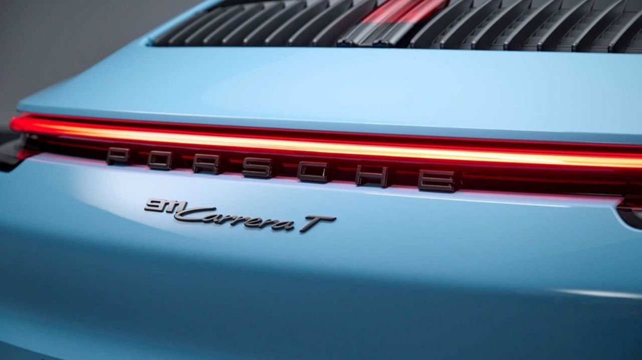 Porsche yeni performans otomobilini tanıttı! İşte yeni 911 Carrera T 4
