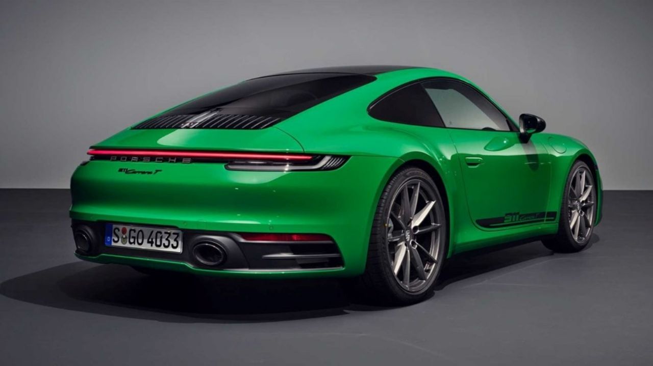 Porsche yeni performans otomobilini tanıttı! İşte yeni 911 Carrera T 1
