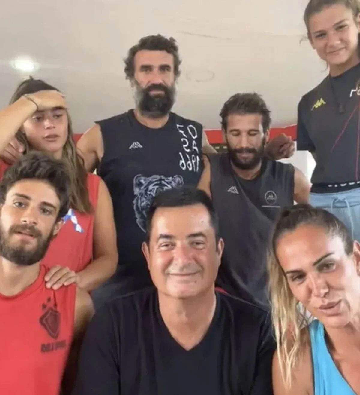 Bu sezon Survivor çok farklı olacak! Turabi ve Hikmet... 8