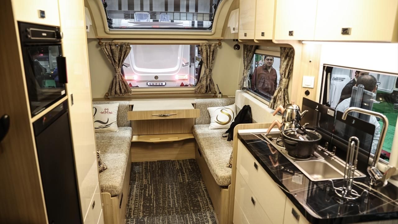 Yeni karavanlar ve tekerlekli mobil evler İstanbul Fuar Merkezi’nde görücüye çıktı 11