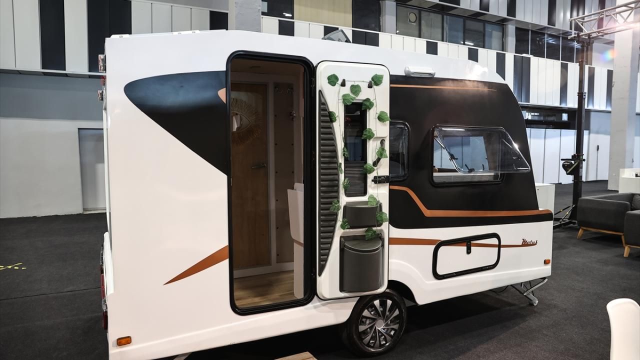 Yeni karavanlar ve tekerlekli mobil evler İstanbul Fuar Merkezi’nde görücüye çıktı 7