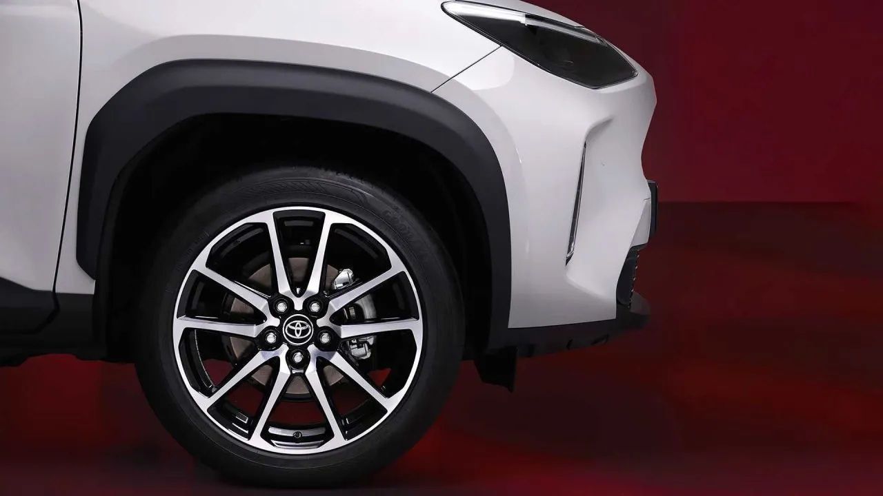 Toyota Yaris Fiyat Listesiyle Her Şeyi Unutun! Bu Liste Fırsat Dolu 23