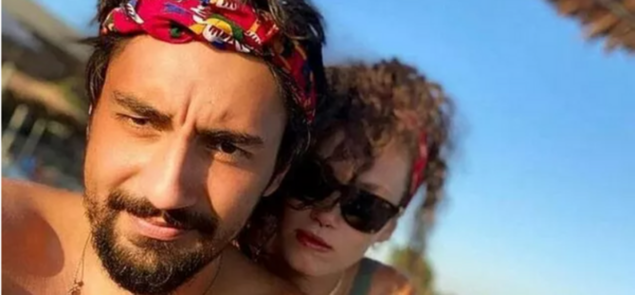 Yakışıklı çapkın yeni aşkı yine ünlü bir oyuncuda buldu! Farah Zeynep’in paylaşımı bu aşkı ele verdi 7