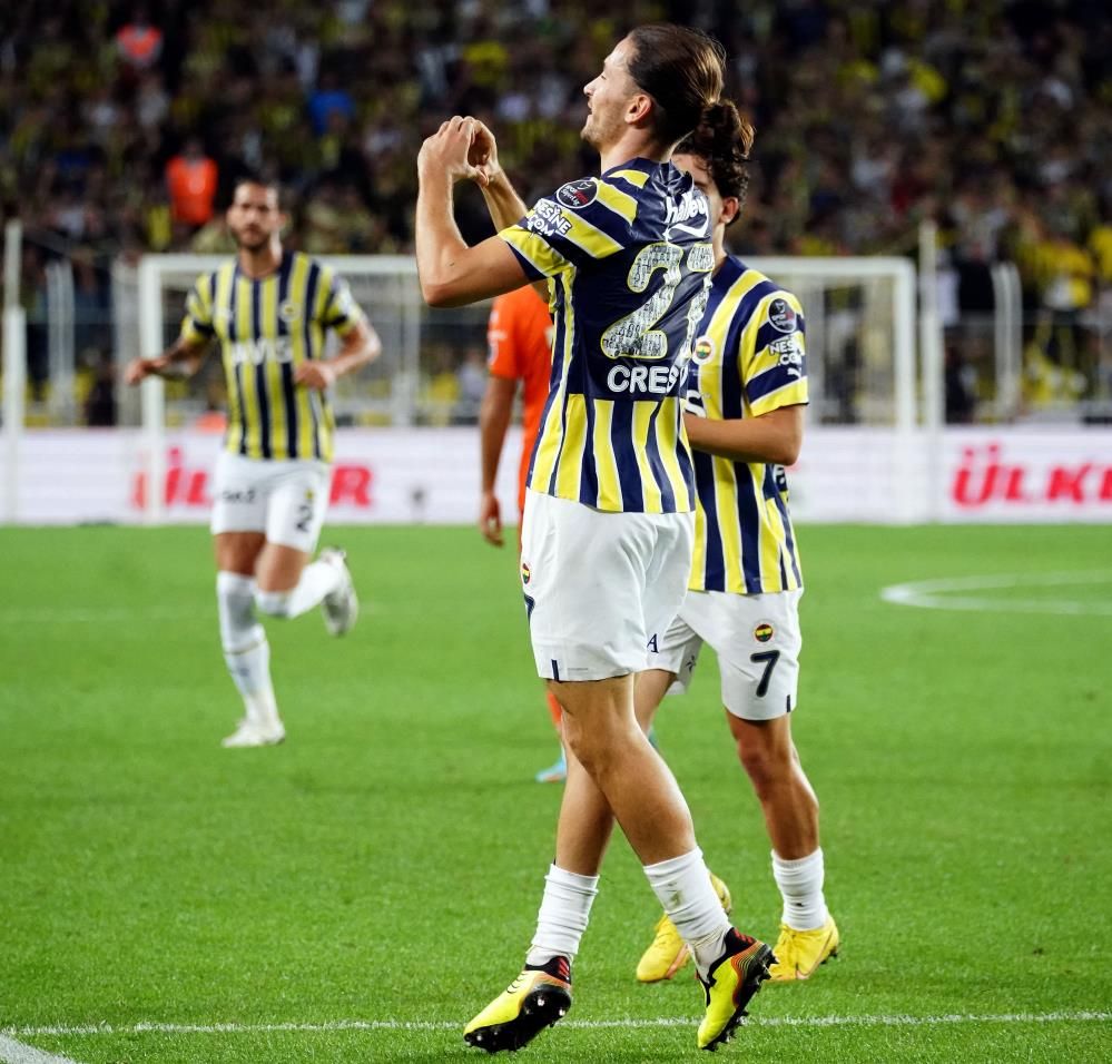 Dünya devi Fenerbahçeli futbolcunun peşinde 6