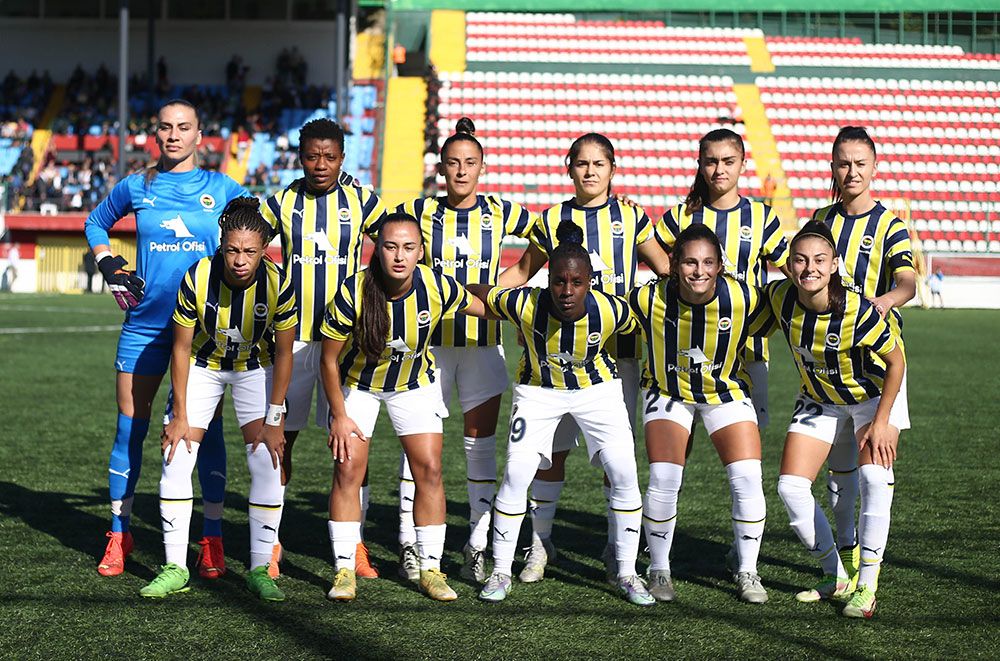 Galatasaray derbide Fenerbahçe'yi yendi 5