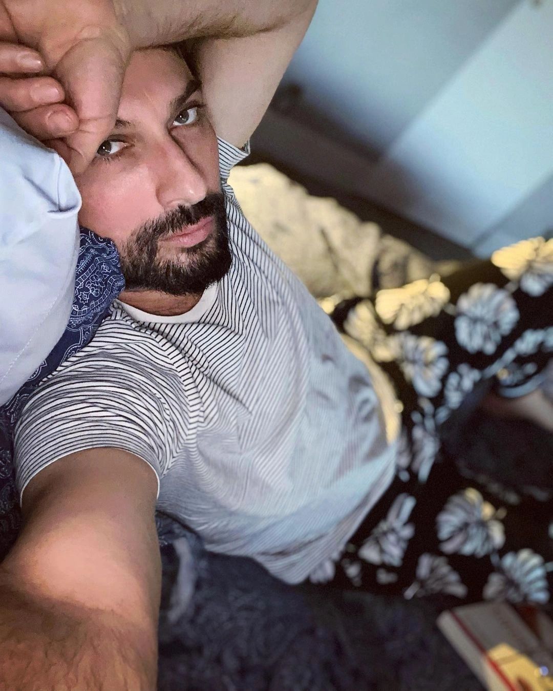 Tarkan'ın Son Halini Kobra Murat'a Benzettiler! Megastar Hiç Böyle Görülmedi 9