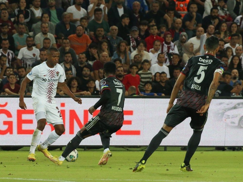 Rıdvan Dilmen, gecenin maçını yorumladı: Adeta 'Beni gönderin' diyor... 7